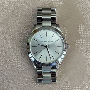 Michael Kors Runway Slim Watch in Silver (MK-3178)